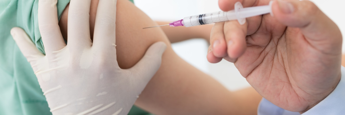 Chikungunya, quando è consigliato il vaccino per chi viaggia