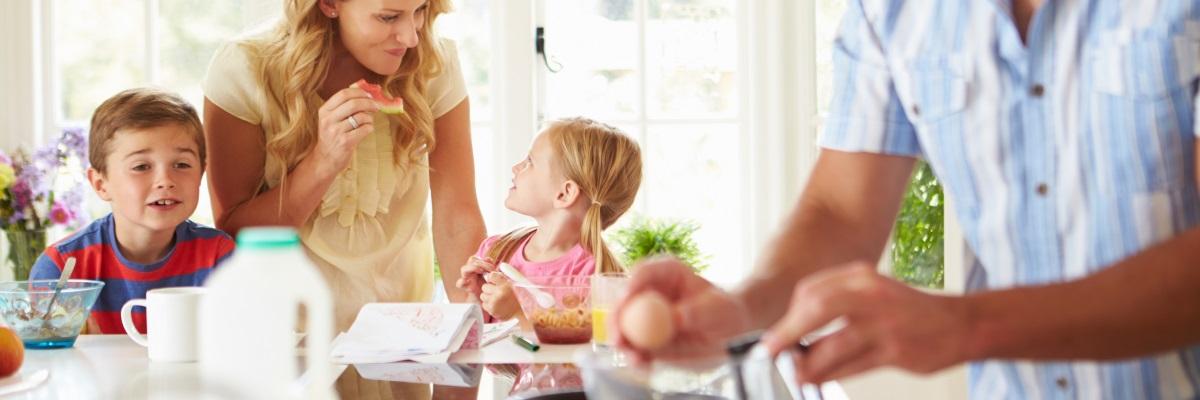 Cucina casalinga e niente Tv ai pasti per tenere a bada la bilancia