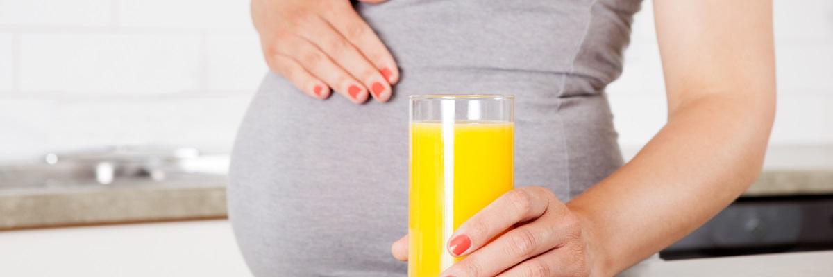Le bibite zuccherate bevute in gravidanza si fanno sentire sul peso dei figli