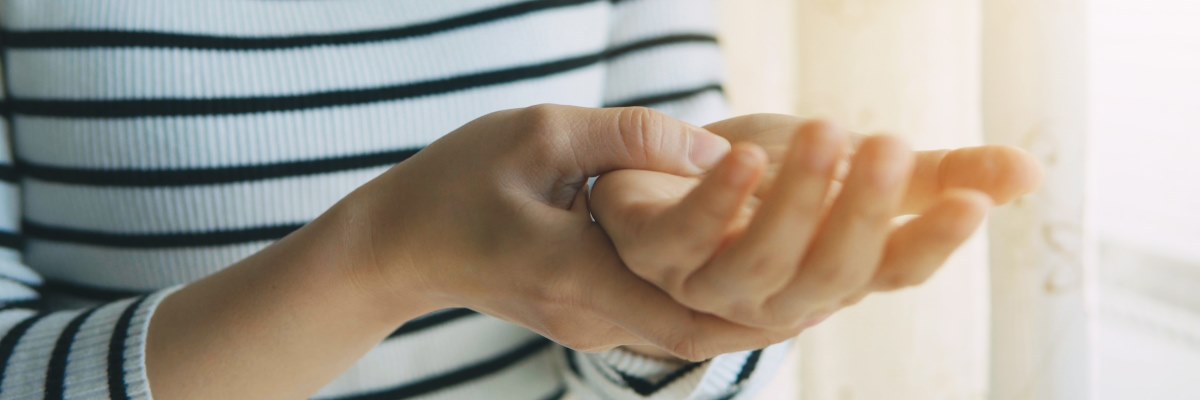 Mani e polsi in crisi, ma è proprio colpa dei nostri device?