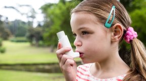 Asma infantile, una malattia da tenere sotto controllo. Come affrontarla