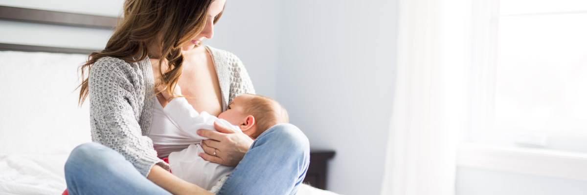 Parto cesareo: il microbioma della mamma arriva lo stesso al neonato