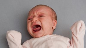 Le coliche del neonato: i consigli di Dica33