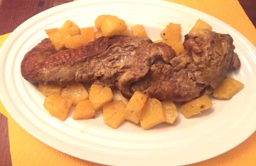 Arrosto di maiale con spezie e ananas
