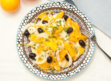 Insalata di finocchio e arance all’acciuga, con olive