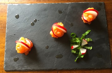 Tartare di salmone al ravanello e fragola