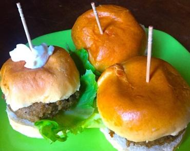 Mini hamburger vegetariani di lenticchie