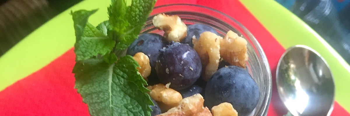 Pudding veg ai semi di chia, mirtilli e noci