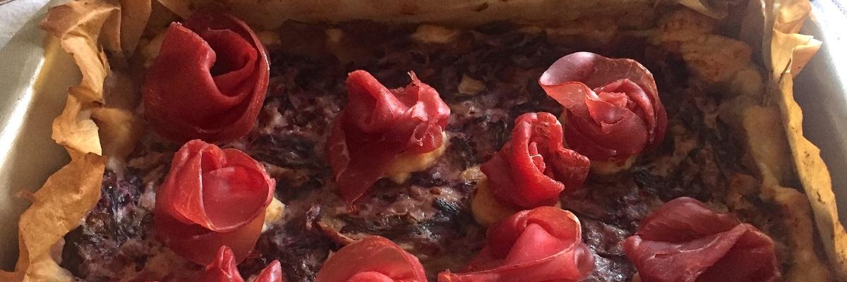 Torta rustica al radicchio, noci e bresaola