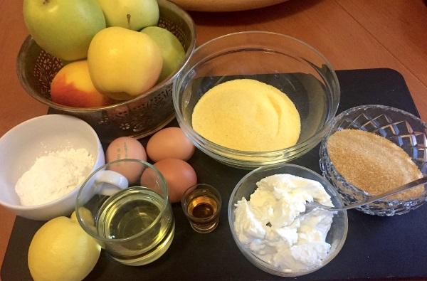 Ingredienti torta di mele con farina di mais