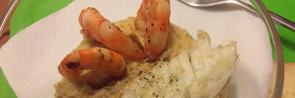 Hummus di ceci a modo mio con filetto di branzino e mazzancolle
