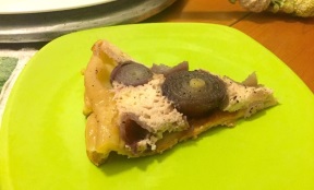 Tarte tatin di cipolle rosse e scamorza affumicata