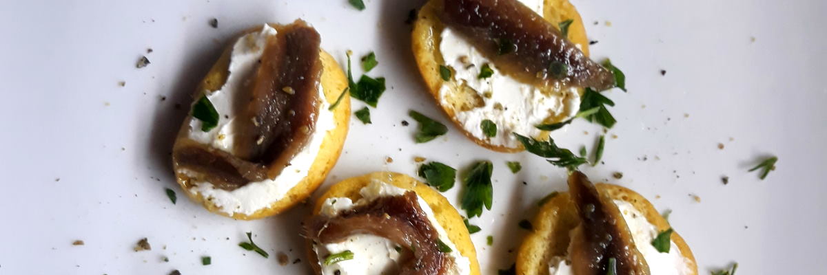 Crostini alle acciughe e Philadelphia light