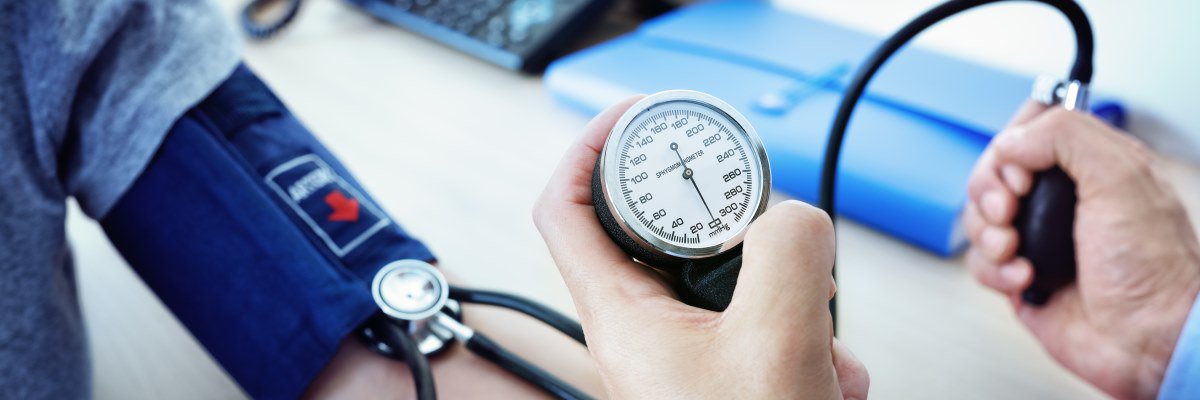 Pressione arteriosa: perché è importante misurare la pressione regolarmente
